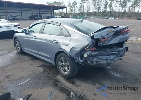 2021 Kia K5 Lxs z USA, uszkodzony, nr VIN 5XXG14J25MG073503